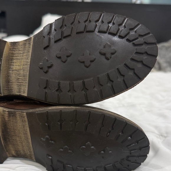 Steve Madden Dark Brown Lace-Up Leather Boots - Picture 7 of 8